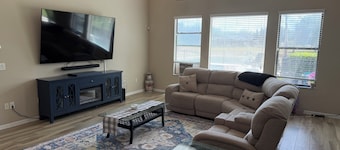 Spacious 5BR Family Retreat w/ Private Pool & Spa