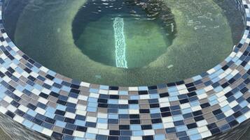 Piscina externa, piscina aquecida