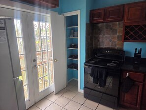 Private kitchen - A Comfortable Stay Just Minutes from Downtown NOLA (New Orleans)