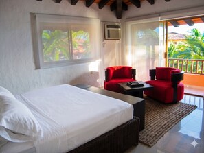 Room - Beachfront Paradise, 5-bdr, 3-bath, Resort Access (Puerto Vallarta)
