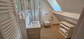 Bathroom - Vrbo Property (Frankenau)
