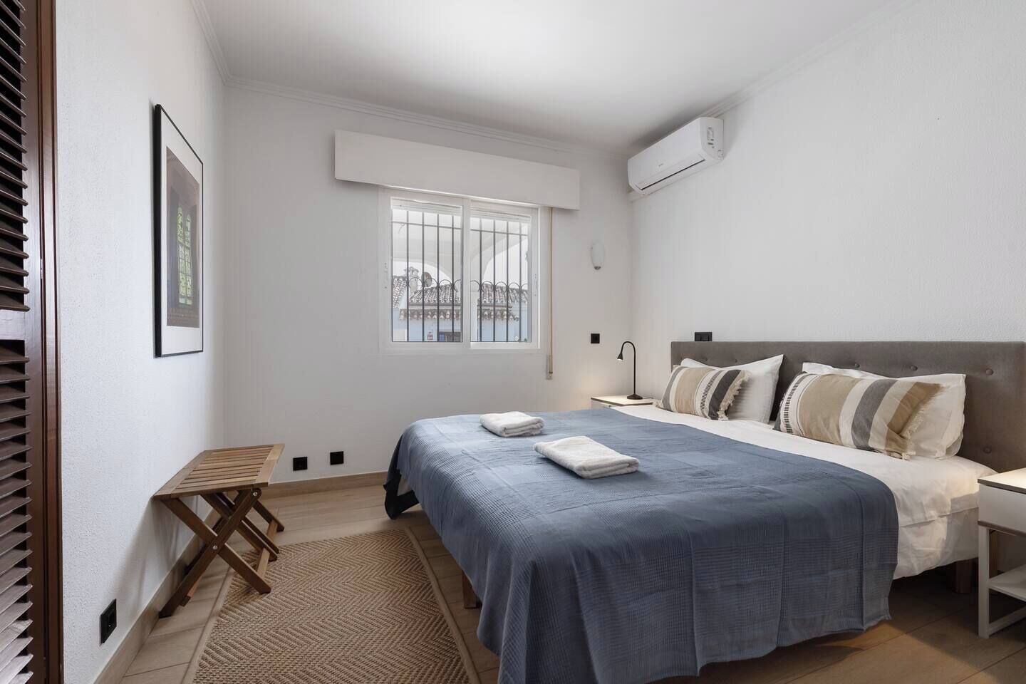 5 chambres, fer et planche à repasser, Wi-Fi gratuit, draps fournis