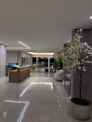 Lobby - Fully equipped apartment in Arraial do Cabo, close to the beach, with pool, sauna, and billiards. (Arraial do Cabo)