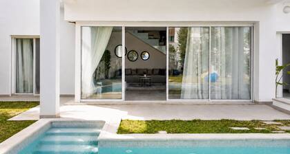Luxurious Villa in Gammarth With Private Pool and Garden Views