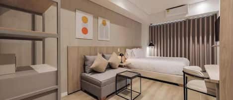Apartment | In-room safe, laptop workspace, blackout drapes, soundproofing