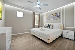 Room - Majestic, 15BR 15BA,Sleeps40,Theater/Extra Parking (Kissimmee)