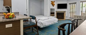 Room - 2-bedroom accessible in beautiful Eden with cool AC and fitness room (Eden)