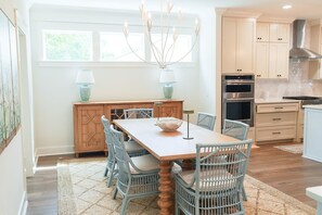 Dining - New! Cottage with pool near pier village! (St Simons Island)