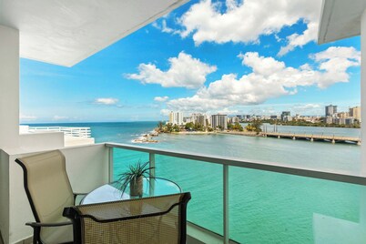 Condado Lagoon - Waterfront Escape