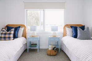 Cottage | Laptop workspace