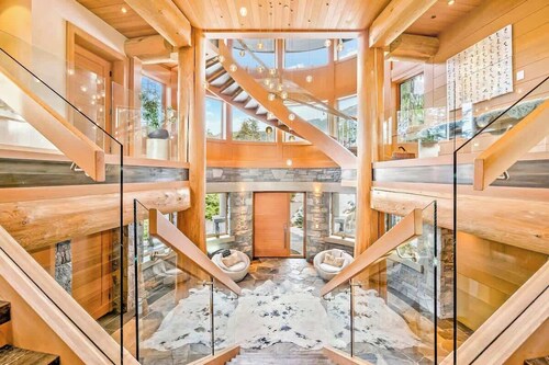 Panoramic Estate | Kadenwood | Ski In Ski Out