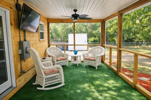 The Good Life Lodge