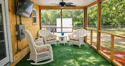 The Good Life Lodge