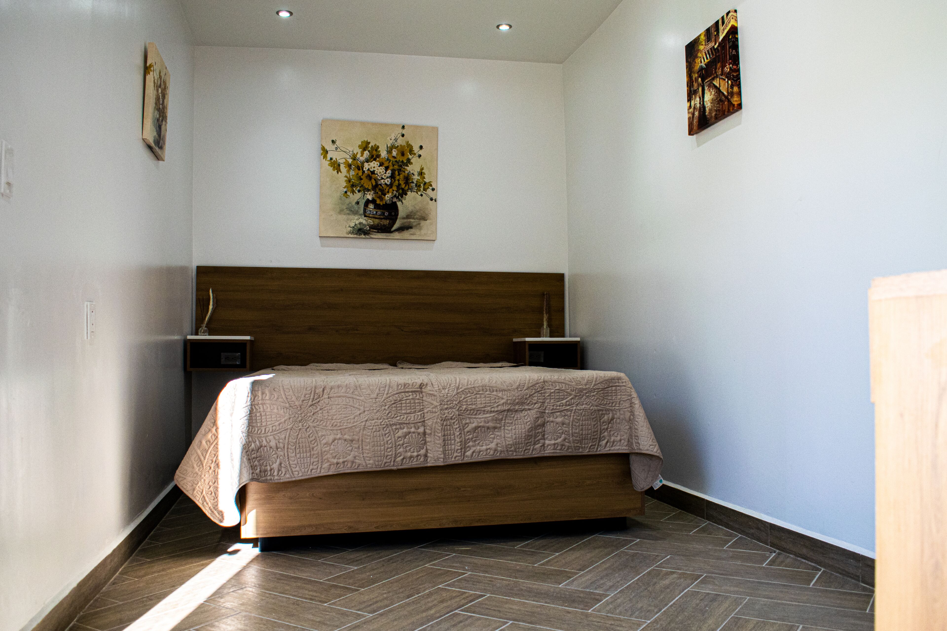 Basic Room | Desk, laptop workspace, free WiFi