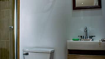 Basic Room | Bathroom | Bathtub, towels, soap, shampoo
