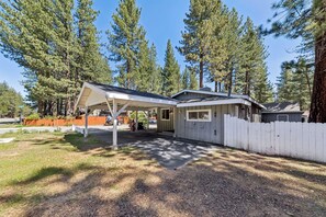 Exterior - Cozy Pines & Paths Retreat (South Lake Tahoe)