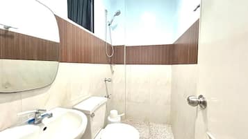 Double Room, Garden View | Bathroom