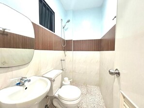 Double Room, Garden View | Bathroom - Caliah Homes  (Balamban)