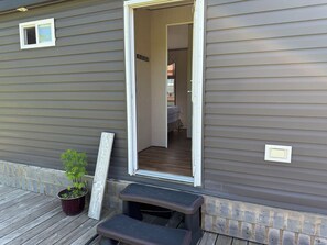 Classic Double Room, Garden View | Exterior detail - Garden Resort of Niagara Retreat Center (Niagara Falls)