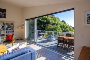 Deluxe Villa, Balcony, Ocean View | Interior - Miro Ridge in Palm Beach (Waiheke Island)