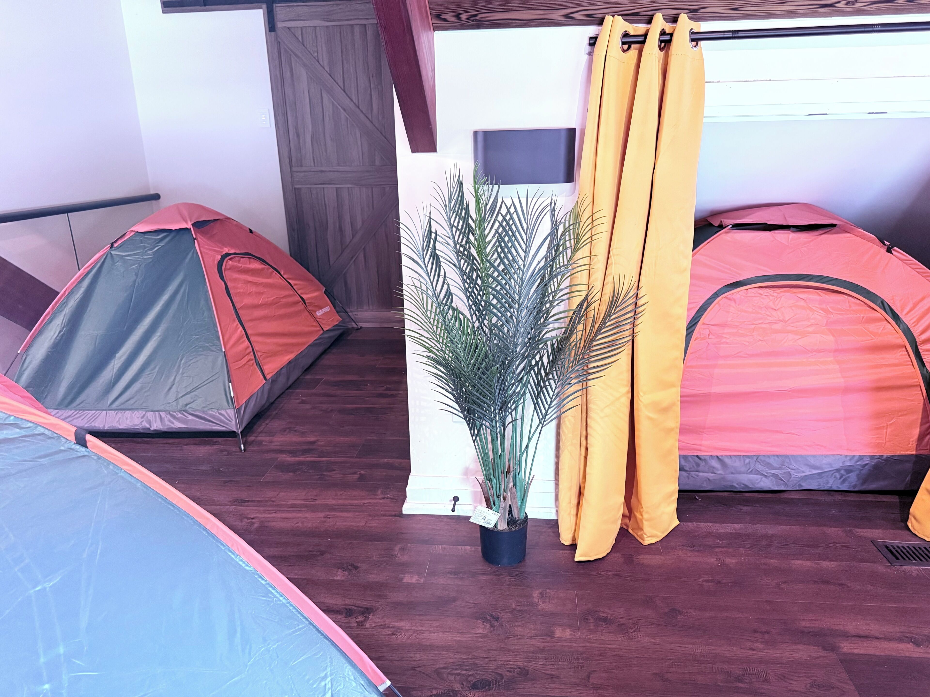 Tent, Balcony, Mezzanine | Free WiFi