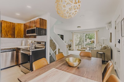 New! Updated Carbondale Home 2 Blocks From Main St