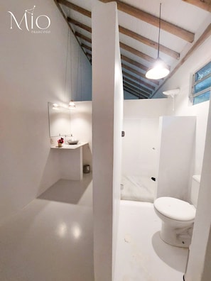 Studio Suite Deluxe, ban công | Truy cập Internet không dây miễn phí 