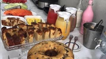 Free daily cooked-to-order breakfast