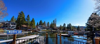 Luxury Waterfront Hot Tub,Game room, Tahoe Keys MV25