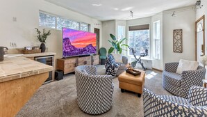 Living area - Waterfront  Hot Tub,Game room, Tahoe Keys MV25 (South Lake Tahoe)