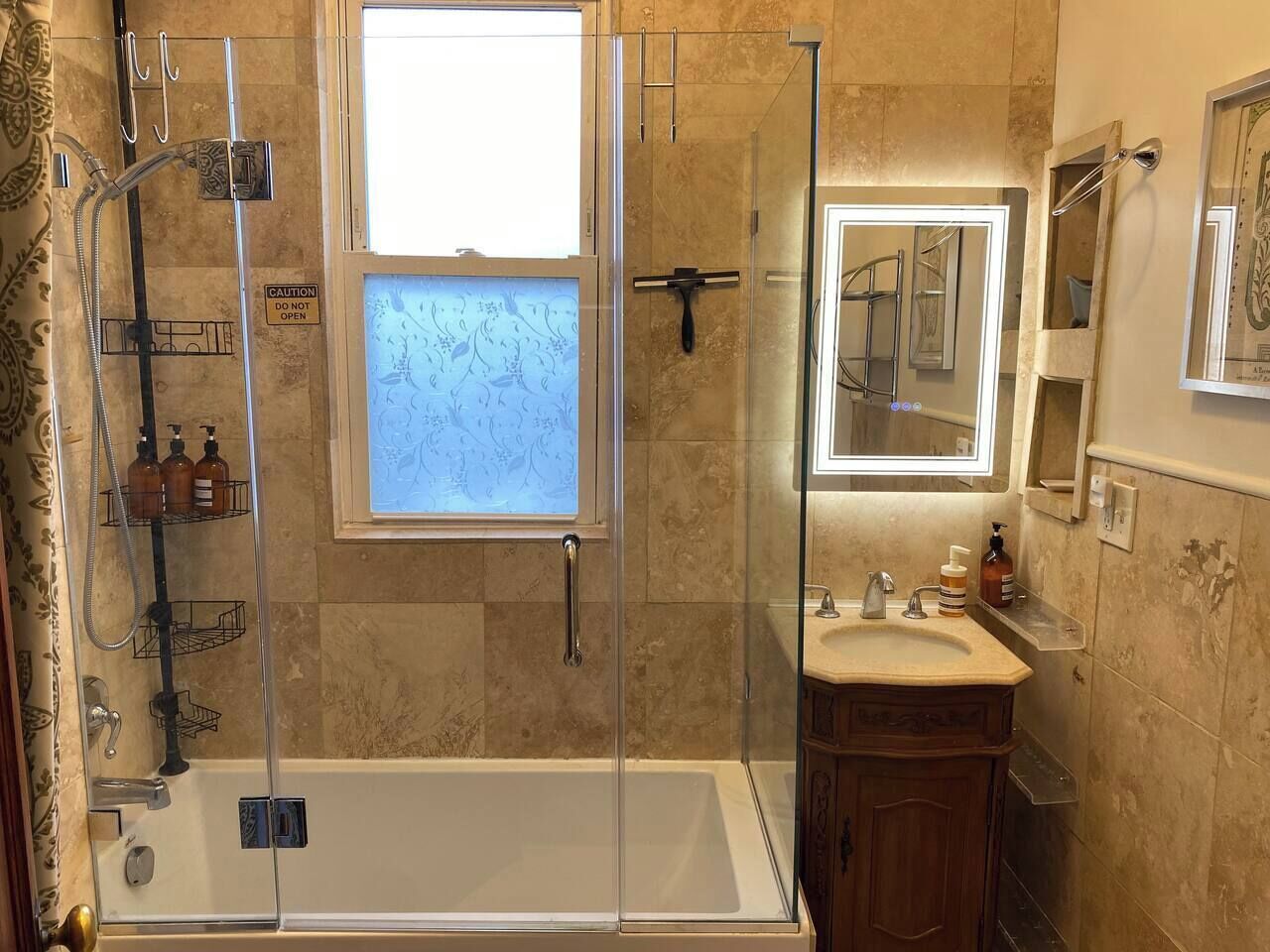 Hair dryer, towels, shampoo, toilet paper