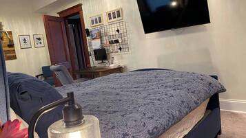 Desk, travel crib, WiFi, bed sheets
