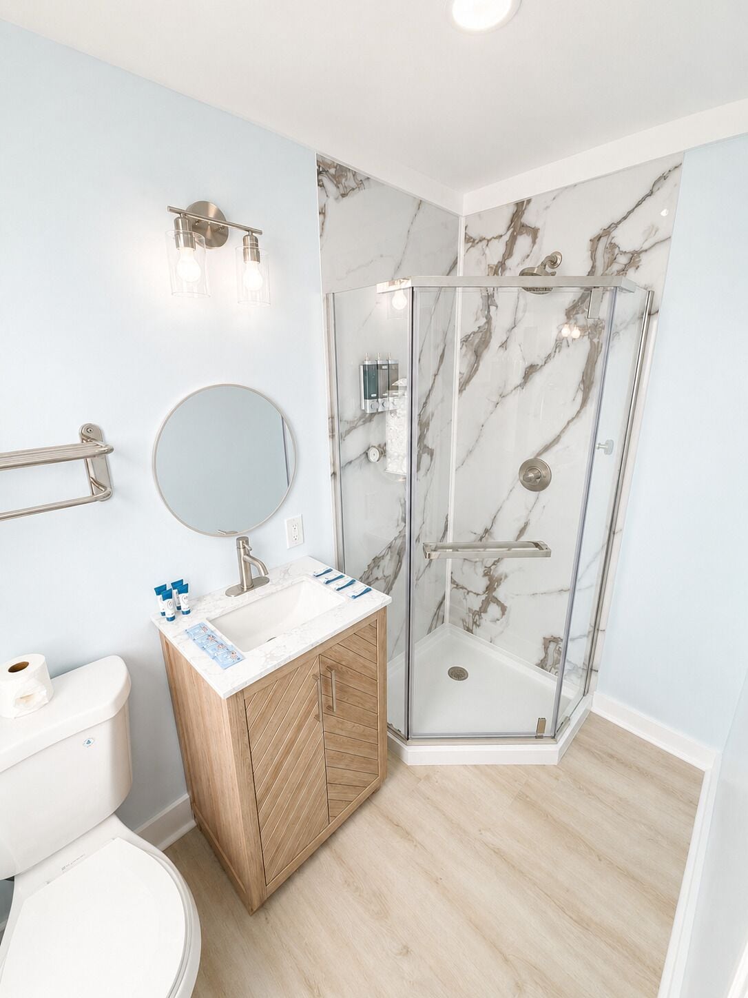 Deluxe Room, 2 Double Beds | Bathroom | Hair dryer, towels