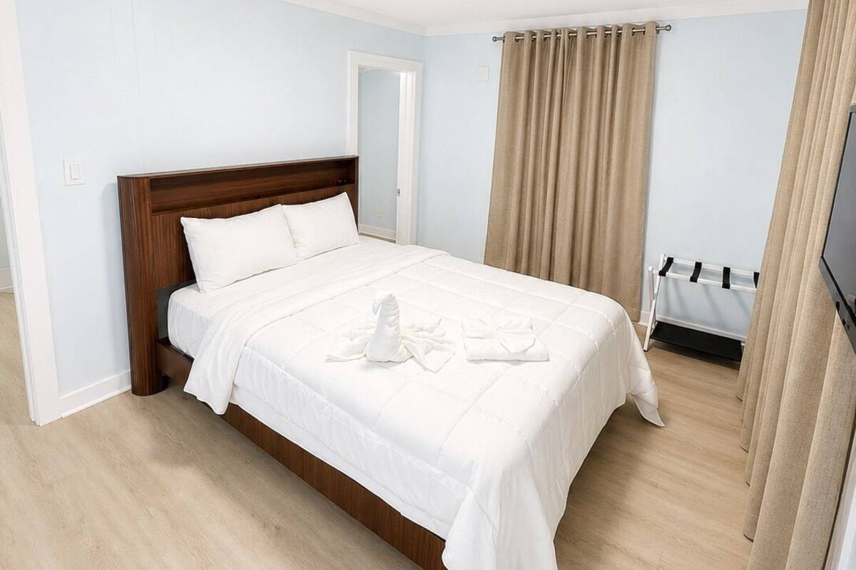Free WiFi, bed sheets