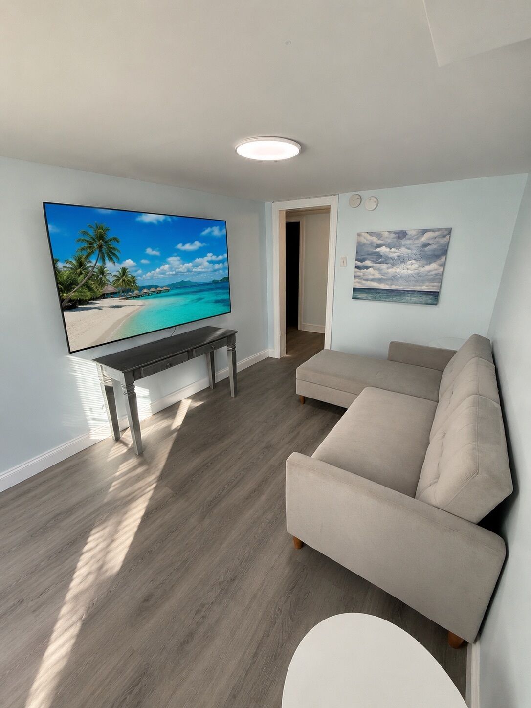 Apartment, 2 Bedrooms | Living area