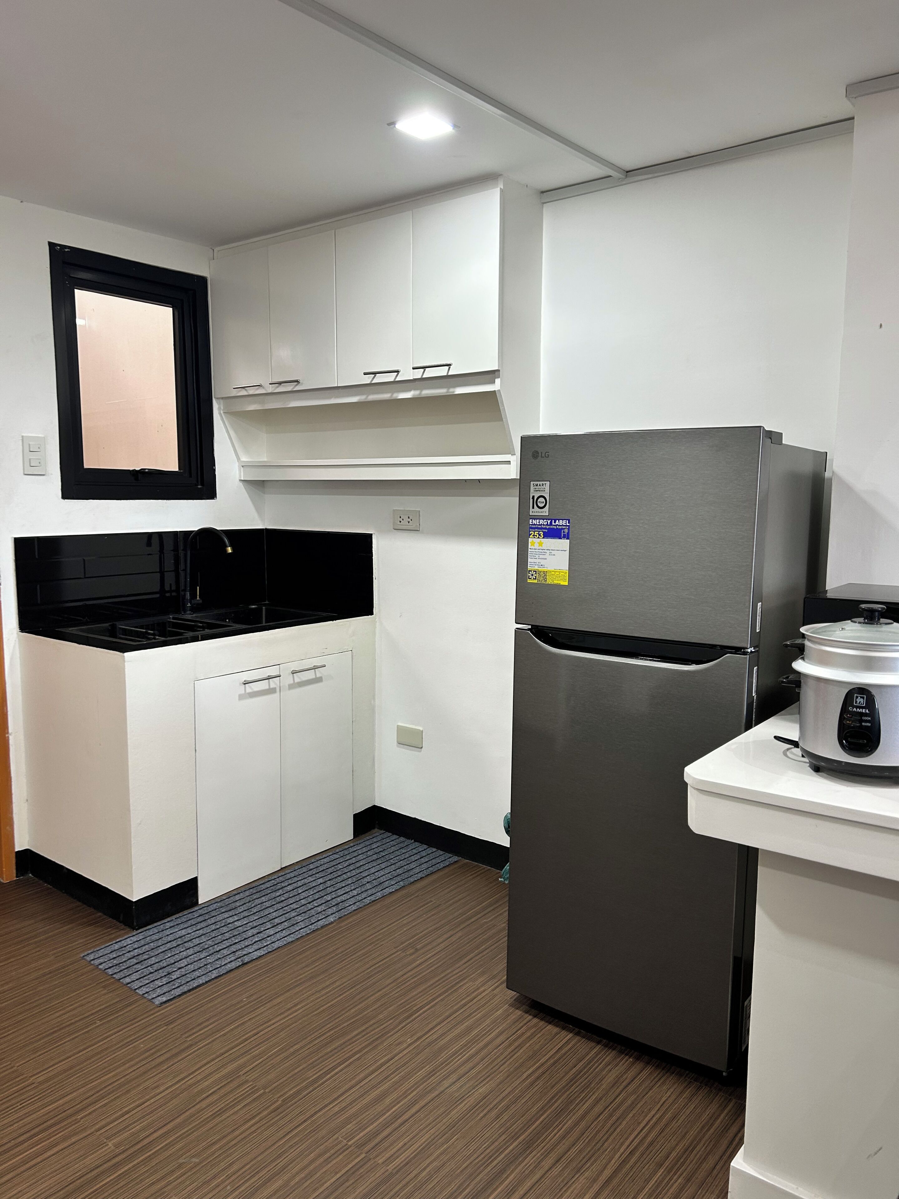 Premium Loft, Mountain View | Private kitchen | Microwave