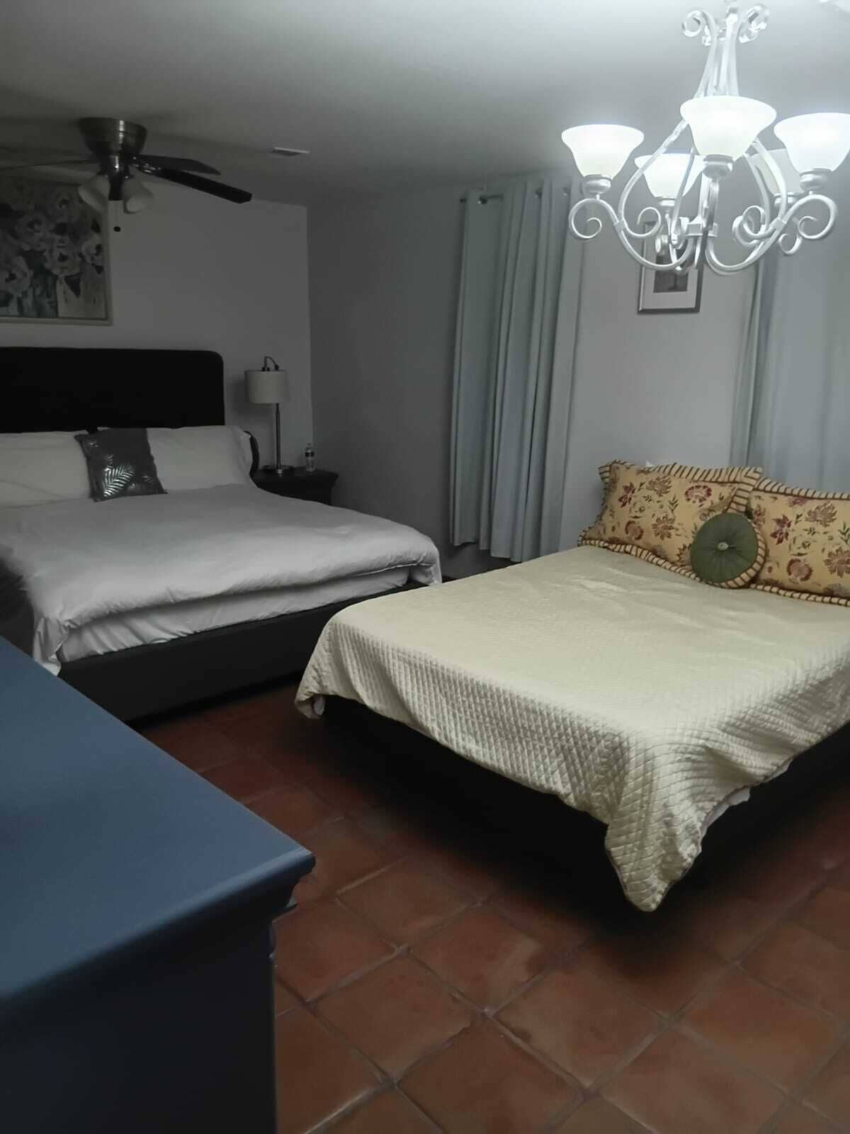 Family Room | WiFi (free), bed sheets