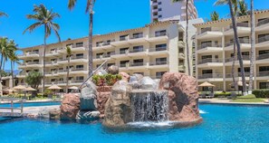 Exterior - Oceanfront 2BR at Villa del Palmar Resort-Walk to Downtown Vallarta & La Isla (Puerto Vallarta)