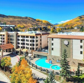 Exterior - New Renovation. Comfort, Convenience, and Alpine Adventure in a Cozy Getaway (Crested Butte)