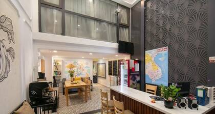 Downtown Hostel & Rooftop Bar