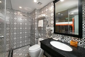 Dortoir Partagé, dortoir mixte | Salle de bain | Articles de toilette gratuits, sèche-cheveux, savon, shampoing