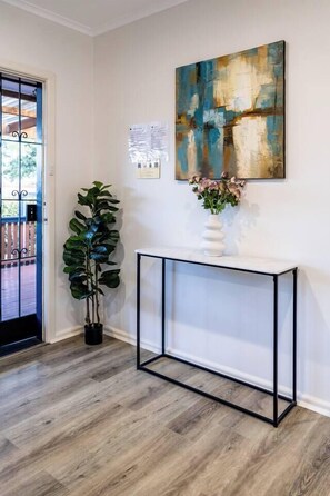 Interior - StayAU Cozy 3BR Getaway Near Westfield Knox (Wantirna South)