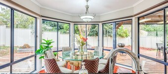 StayAU Double Story Pet-friendly House w/PoolTable