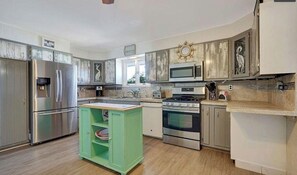 Private kitchen - Spacious Lagoon-front house, gorgeous water views! (Berkeley Township)