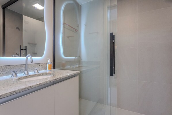 Bathroom - Loft Moderno Cyrela Connect por do sol Guaiba (Porto Alegre)