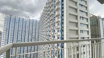 Appart'hĂŽtel, balcon, vue ville | Enceinte de lâhĂ©bergement