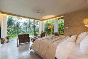 Free minibar items, in-room safe, iron/ironing board, free WiFi - Utopia Concept Bali Adults Only (Ubud)