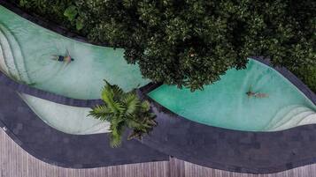 3 outdoor pools