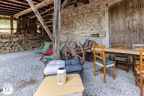 Outdoor dining - The Suspended Forest - VOLLORE VILLE (VOLLORE VILLE)
