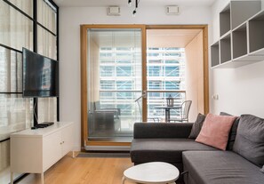 Living area - Rondo Daszyńskiego Charming Apartment (Warszawa)